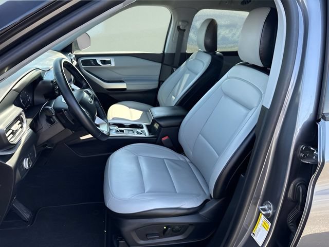 Certified 2021 Ford Explorer XLT w/ Equipment Group 202A AWD/4WD image 21