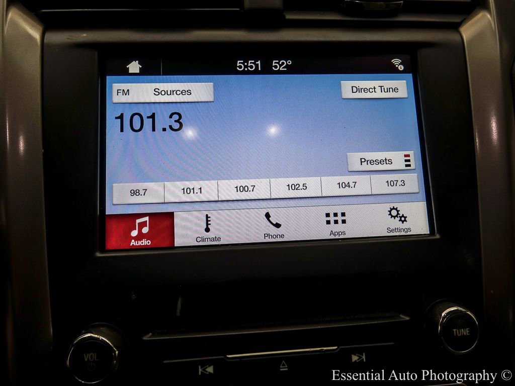 Certified 2018 Ford Fusion SE w/ Fusion SE Technology Package FWD image 15