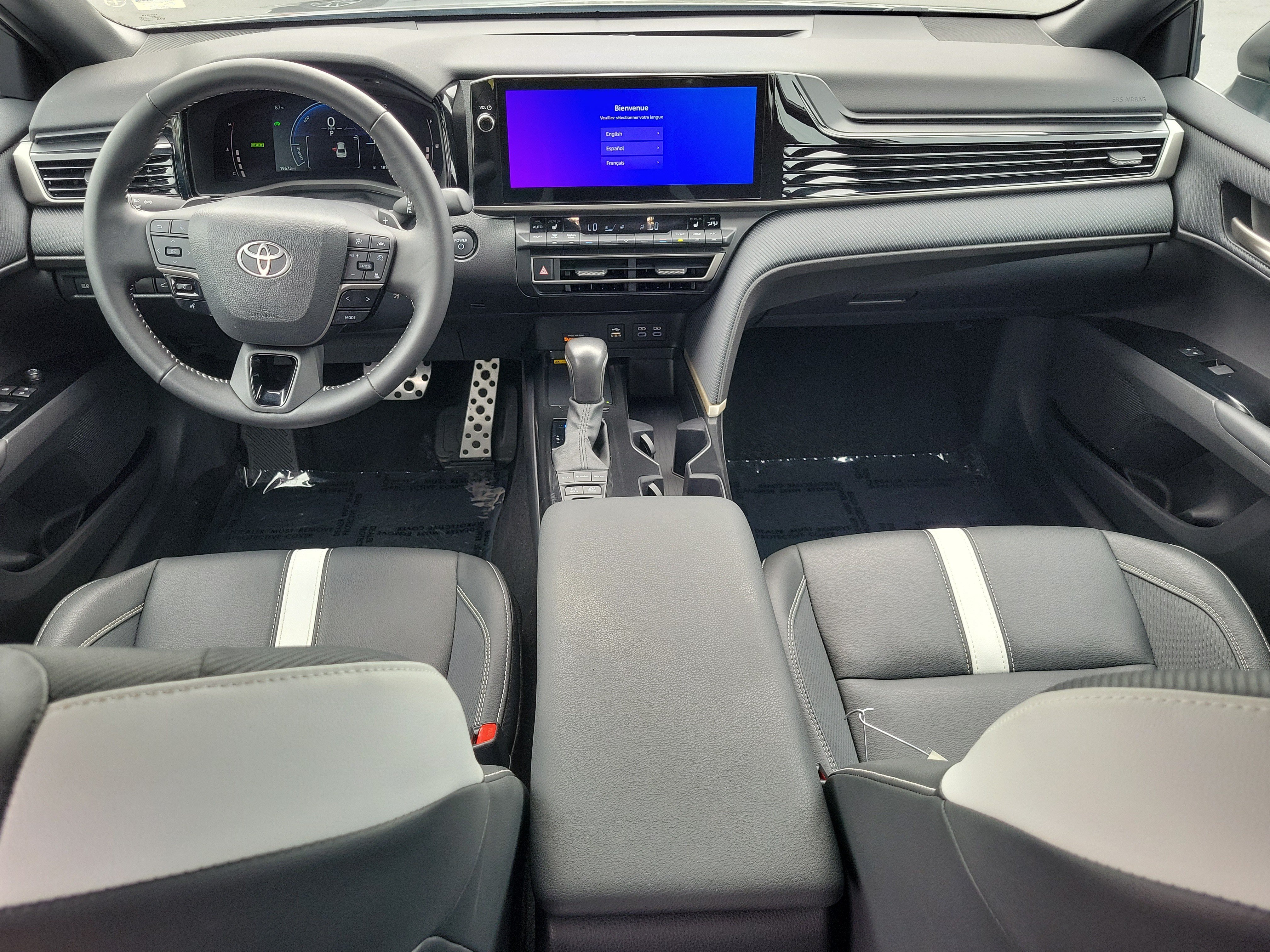 Used 2025 Toyota Camry SE w/ Multimedia Upgrade Package AWD/4WD image 15