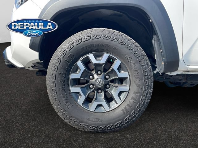 Used 2022 Toyota Tacoma TRD Off-Road w/ Technology Package AWD/4WD image 18