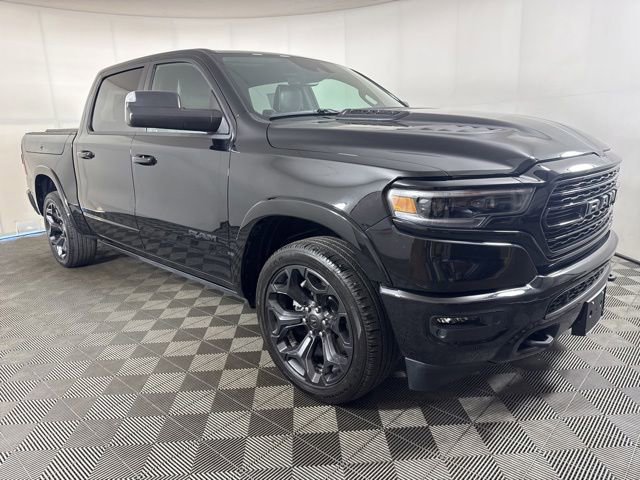 Used 2020 RAM 1500 Limited w/ Black Appearance Package AWD/4WD image 1