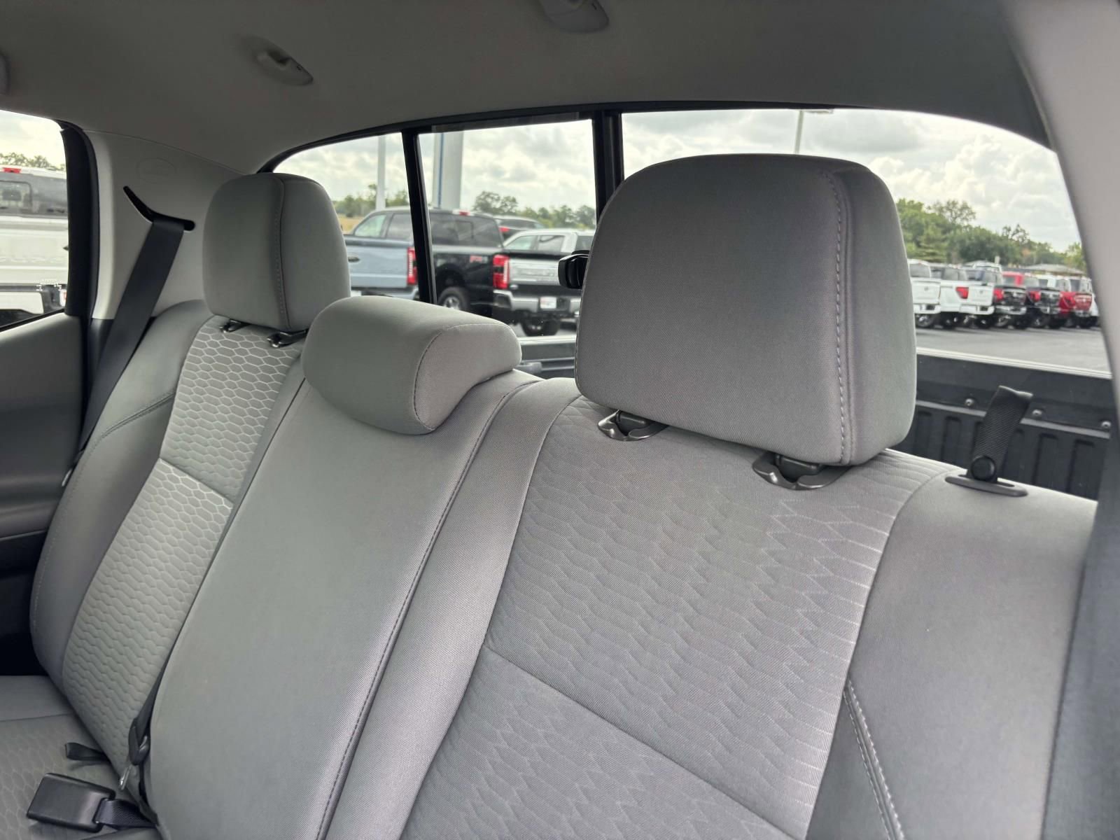 Used 2017 Toyota Tacoma SR5 image 27