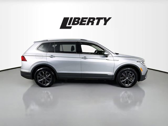 Used 2022 Volkswagen Tiguan SE image 6
