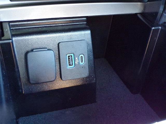 Certified 2021 Ford Explorer Limited w/ Equipment Group 301A image 23