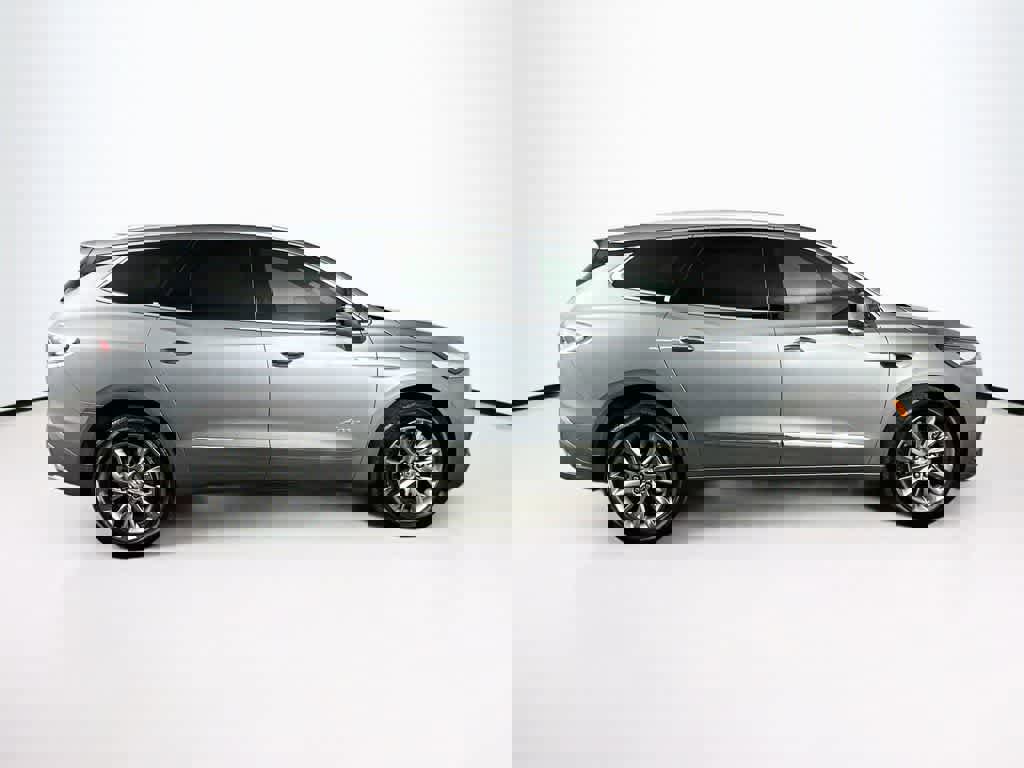 Used 2023 Buick Enclave Avenir w/ Avenir Technology Package AWD/4WD image 6