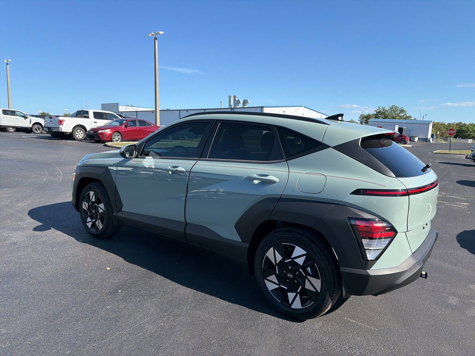 Used 2025 Hyundai Kona SEL FWD image 7