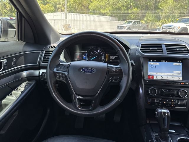 Certified 2018 Ford Explorer XLT w/ Equipment Group 202A FWD image 25