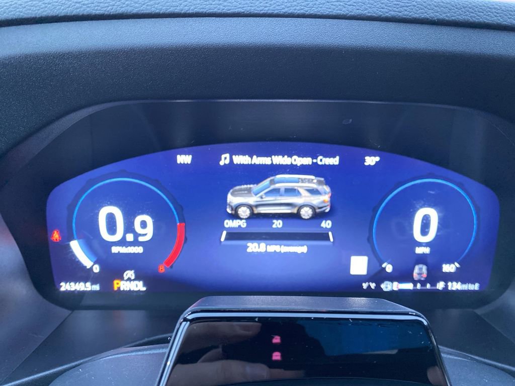 Certified 2025 Ford Explorer ST-Line image 24