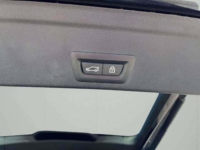 Used 2020 BMW X6 M50i AWD/4WD image 18
