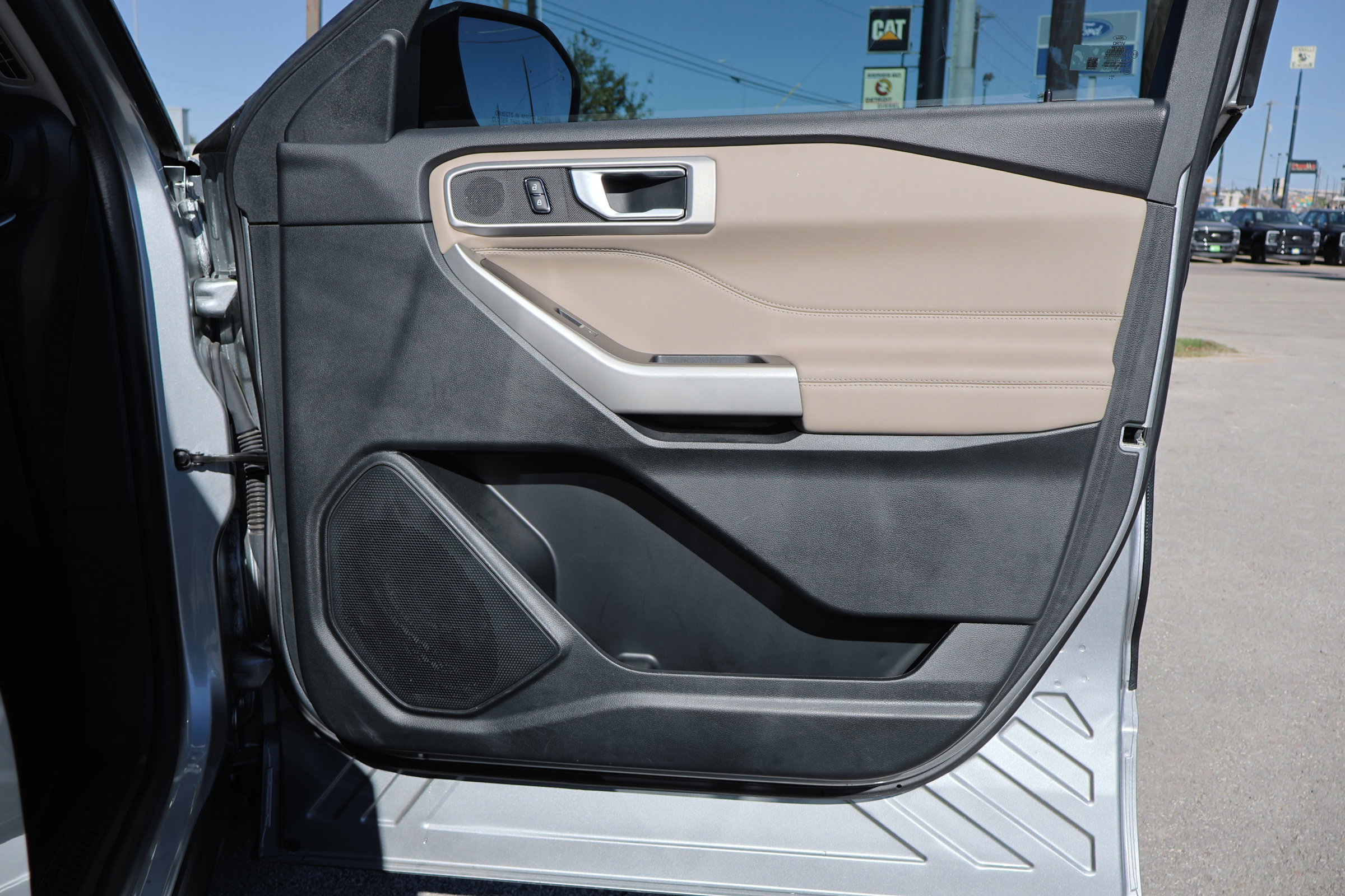 Certified 2023 Ford Explorer XLT image 50