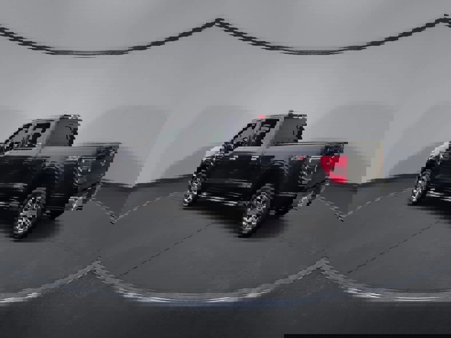 Certified 2022 Ford F150 XLT w/ Equipment Group 302A High image 5