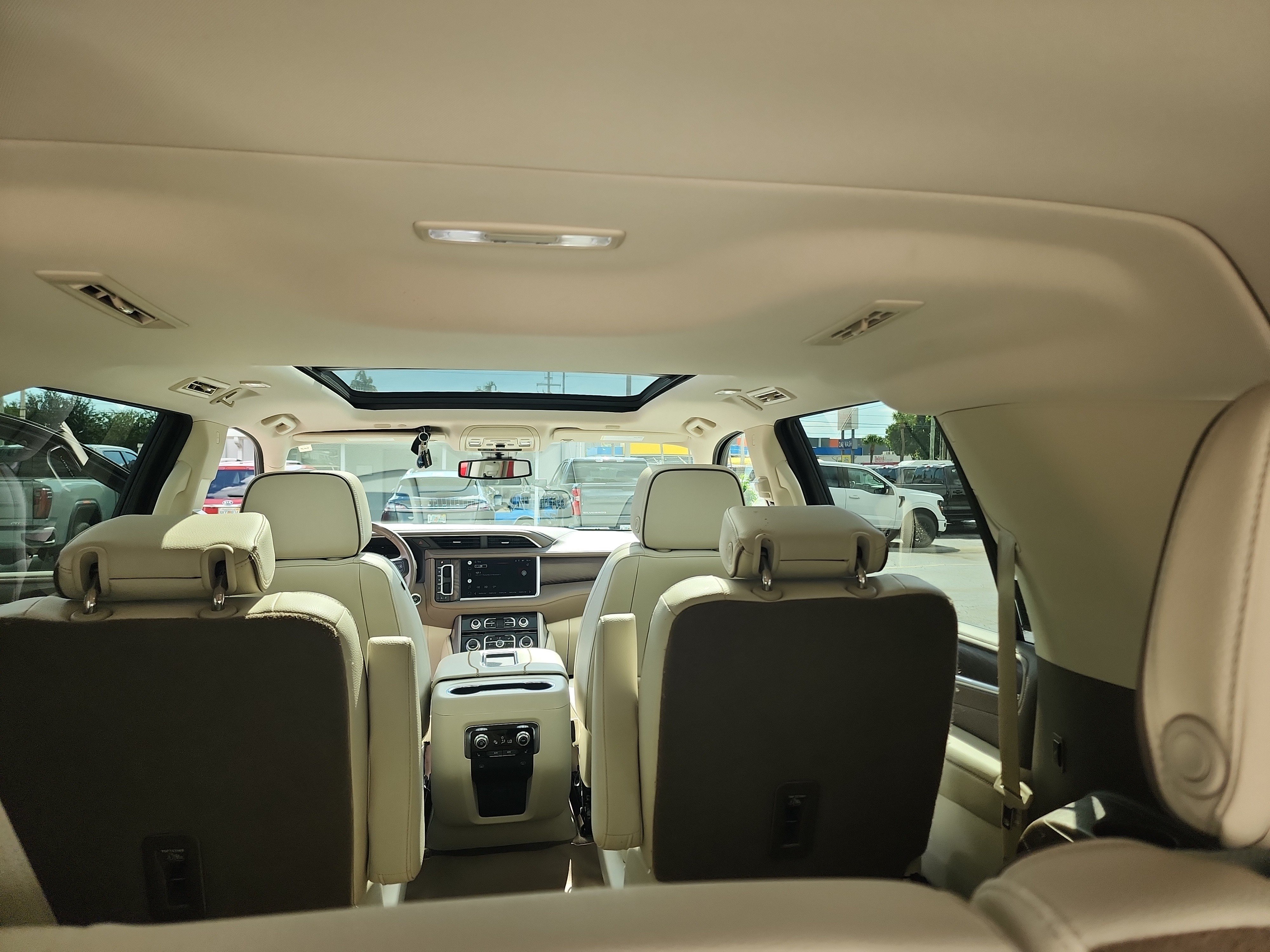 Used 2022 GMC Yukon XL Denali RWD image 28
