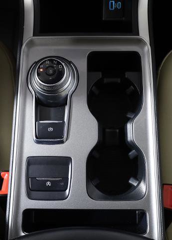 Certified 2024 Ford Edge SEL w/ Convenience Package AWD/4WD image 16