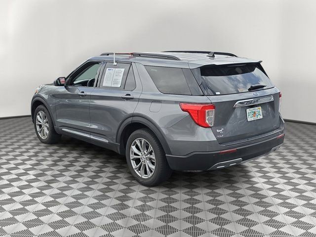 Certified 2022 Ford Explorer XLT w/ Equipment Group 202A RWD image 4