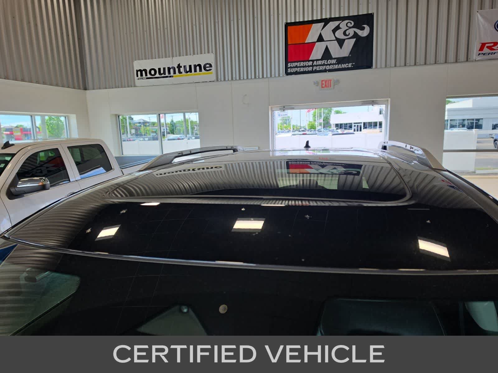 Used 2022 Nissan Pathfinder SL AWD/4WD image 14
