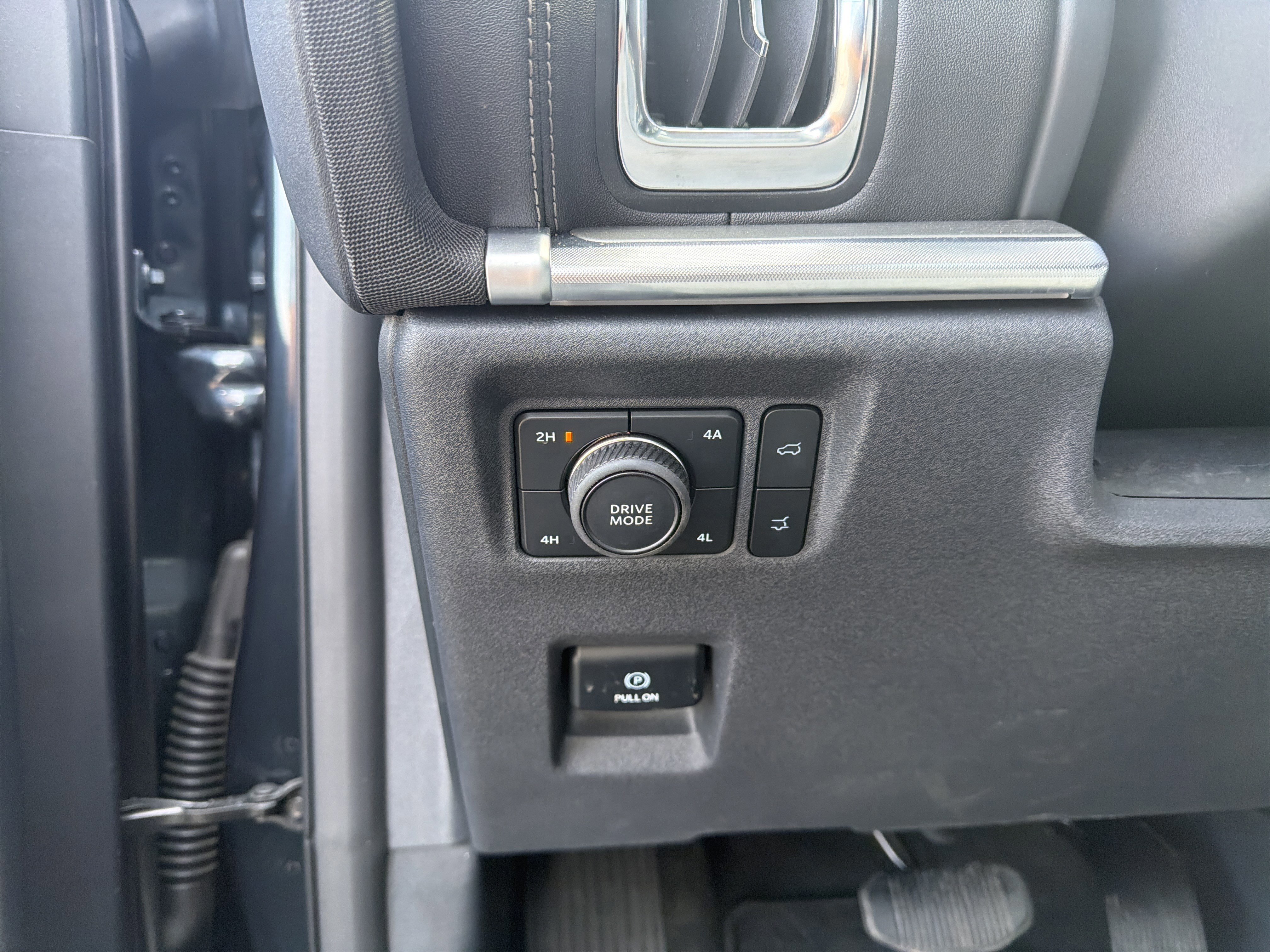 Certified 2025 Ford Expedition Platinum w/ Driver's Package image 40