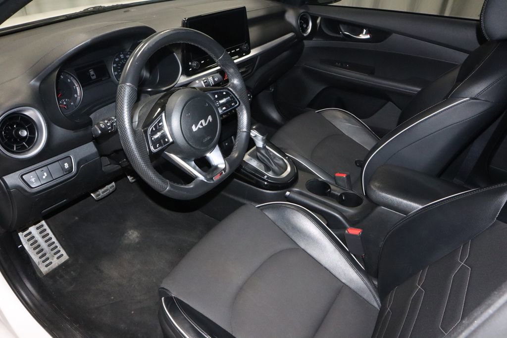 Used 2023 Kia Forte GT-Line image 25