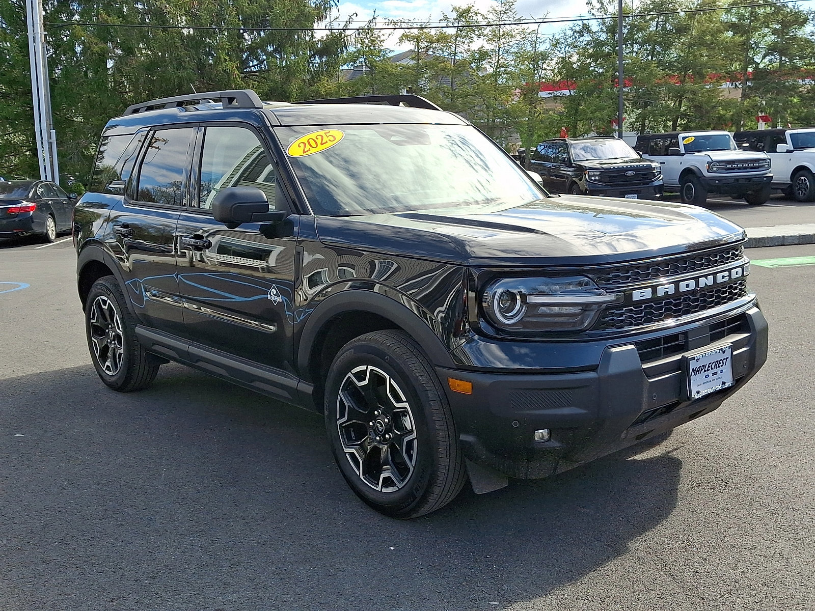 Certified 2025 Ford Bronco Sport Outer Banks w/ Outer Banks Tech Package+ AWD/4WD image 7