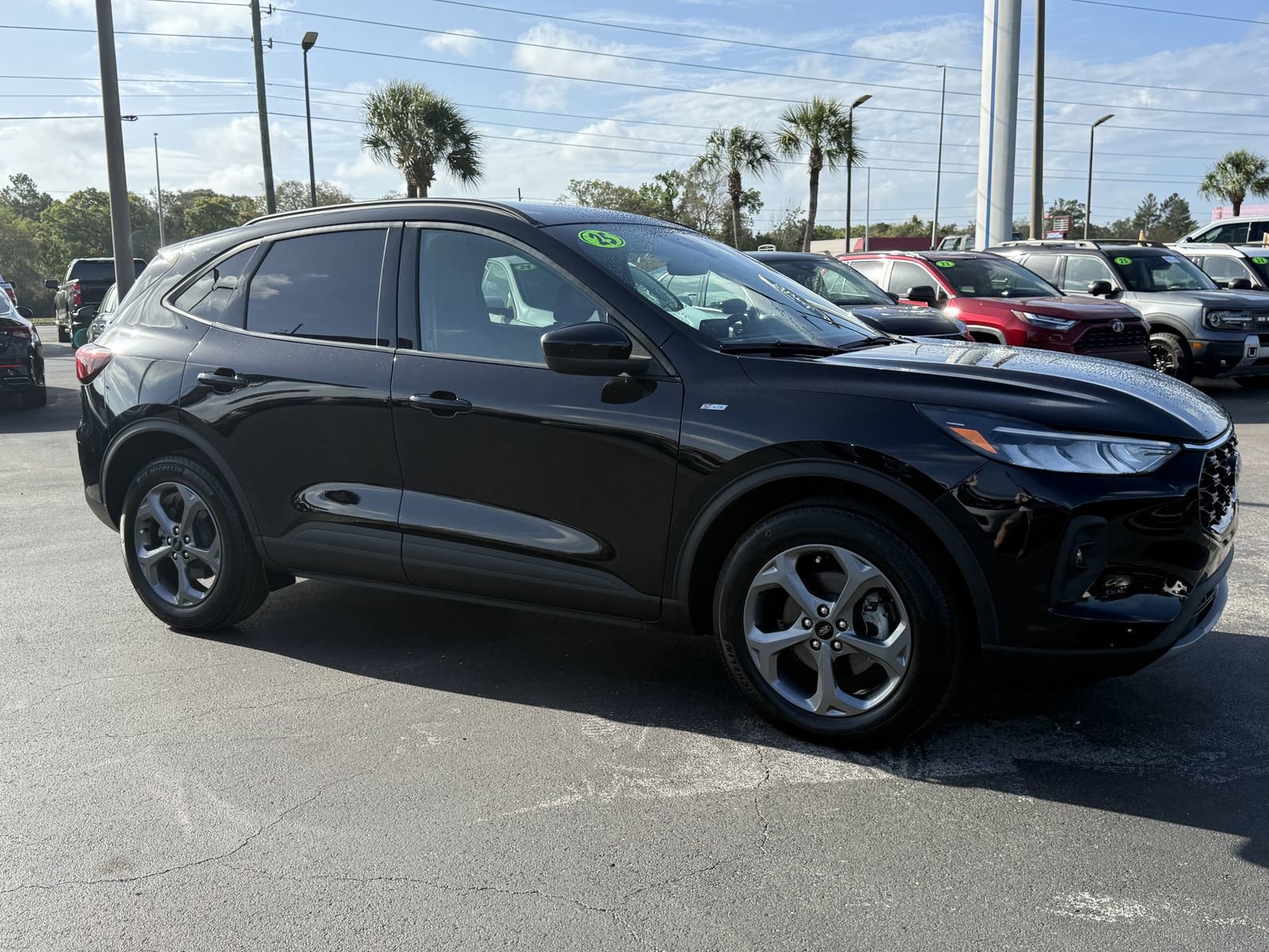 Certified 2025 Ford Escape ST-Line Select AWD/4WD image 2