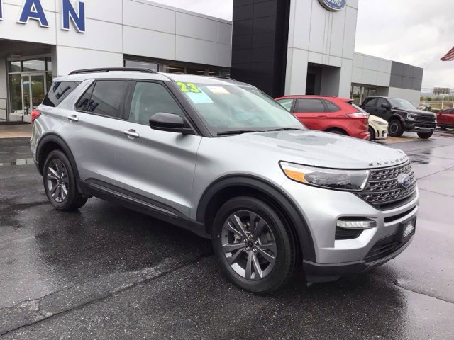 Certified 2023 Ford Explorer XLT w/ Equipment Group 202A