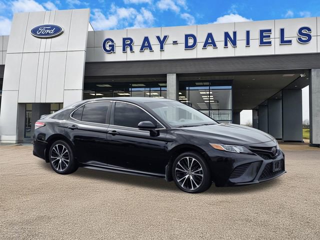 Used 2019 Toyota Camry SE FWD 360° Tour