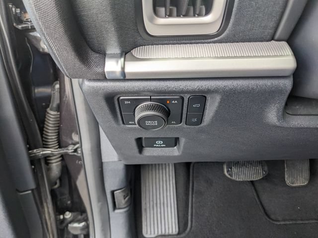 Certified 2025 Ford Expedition Active AWD/4WD image 31