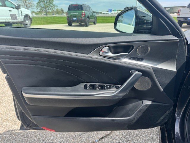 Used 2023 Kia Stinger GT2 AWD/4WD image 11