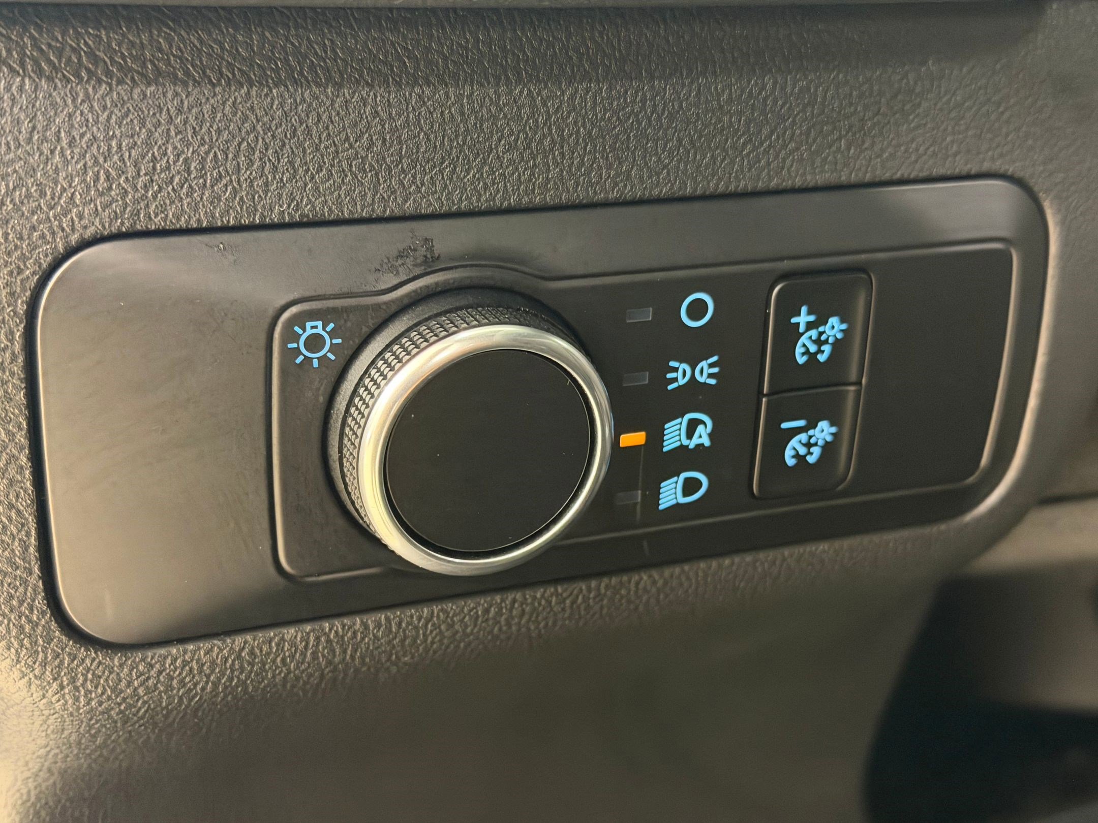 Certified 2025 Ford Escape ST-Line image 18