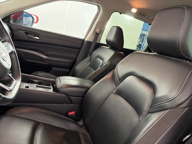 Used 2022 Nissan Pathfinder SL FWD image 11