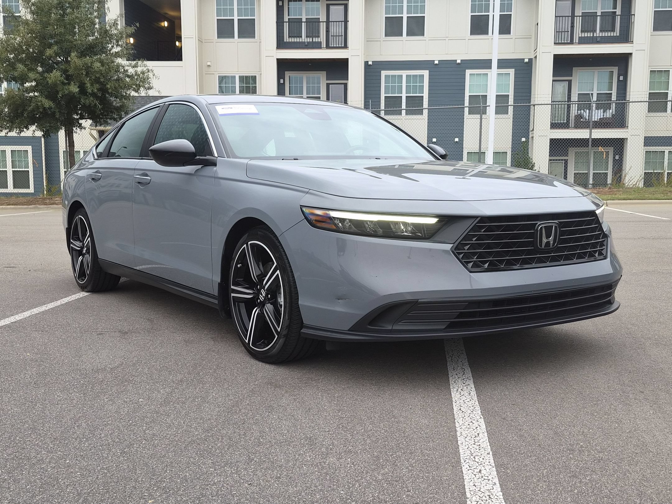 Used 2023 Honda Accord Sport image 1