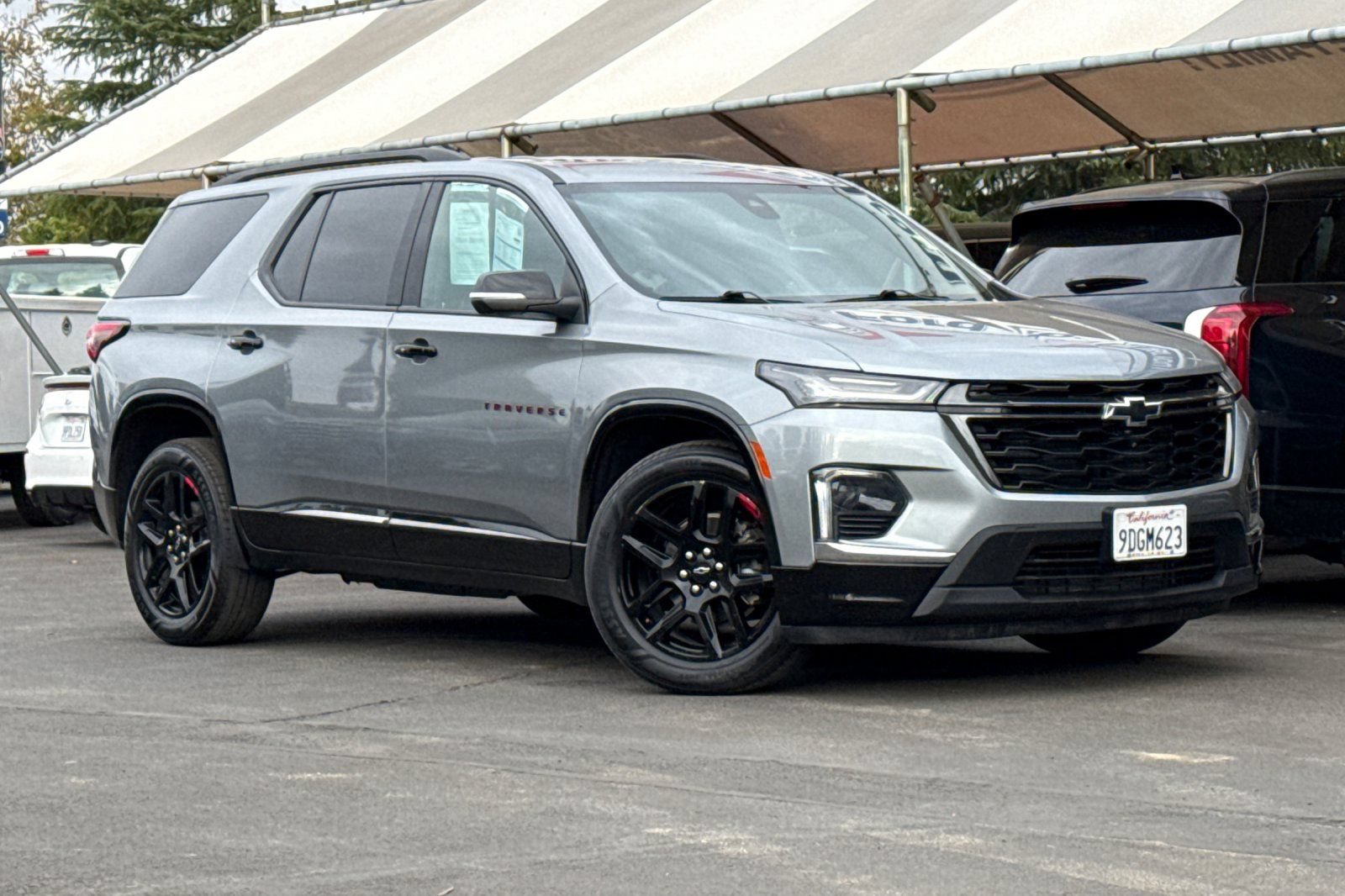 Used 2023 Chevrolet Traverse Premier w/ Redline Edition AWD/4WD image 2