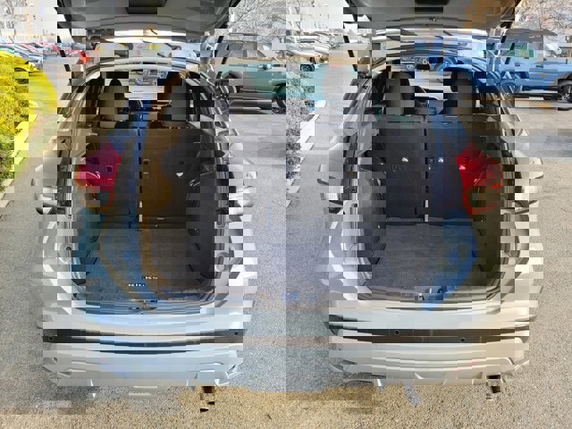 Used 2023 Nissan Kicks SR w/ Exterior Package image 10