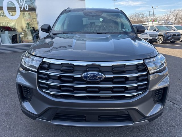 Certified 2025 Ford Explorer Active image 3