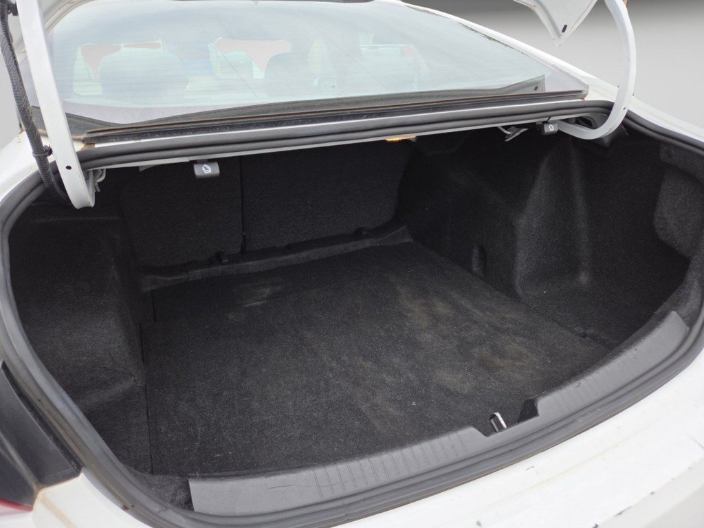 Used 2022 Chevrolet Malibu LT FWD image 23