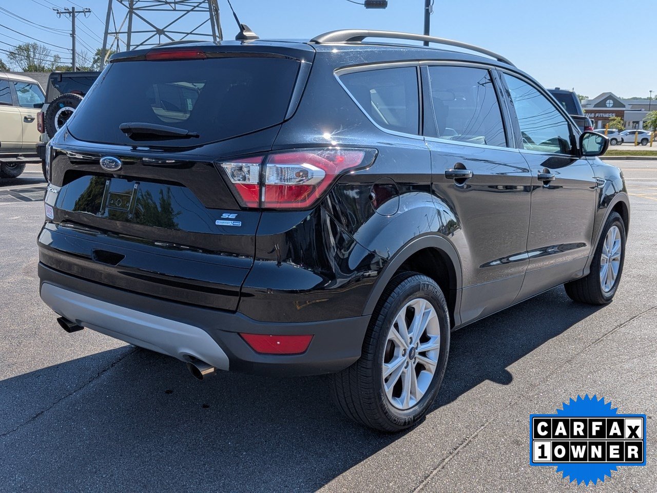 Certified 2018 Ford Escape SE w/ SE Sync 3 Package AWD/4WD image 4