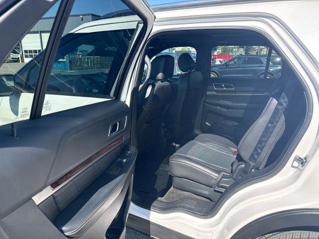 Certified 2017 Ford Explorer Platinum AWD/4WD image 8