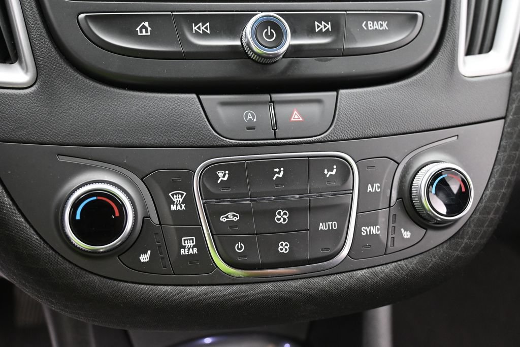 Used 2025 Chevrolet Malibu LT FWD image 11