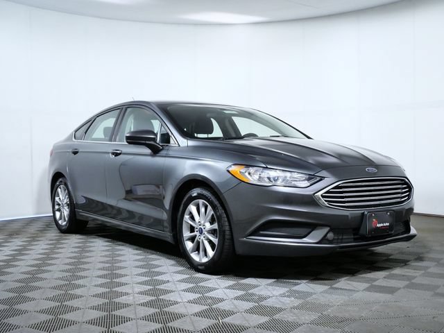 Certified 2017 Ford Fusion SE w/ Fusion SE Technology Package