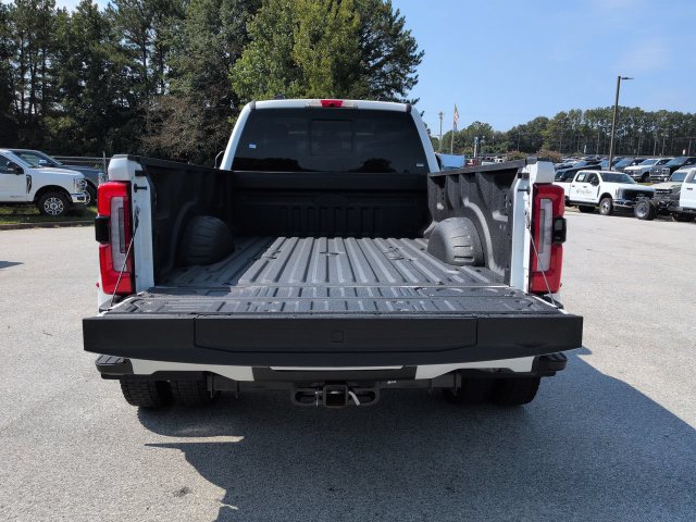 Certified 2025 Ford F450 Platinum w/ Platinum Plus Package AWD/4WD image 16