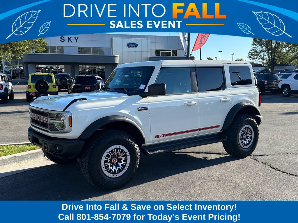 Certified 2026 Ford Bronco Outer Banks w/ Sasquatch Package AWD/4WD image 1