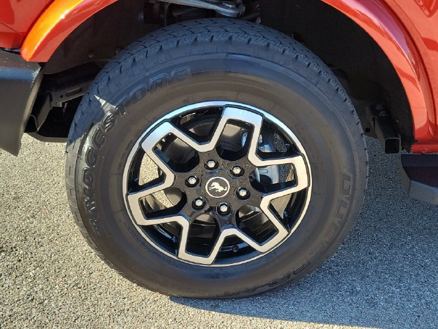 Certified 2024 Ford Bronco Outer Banks AWD/4WD image 9