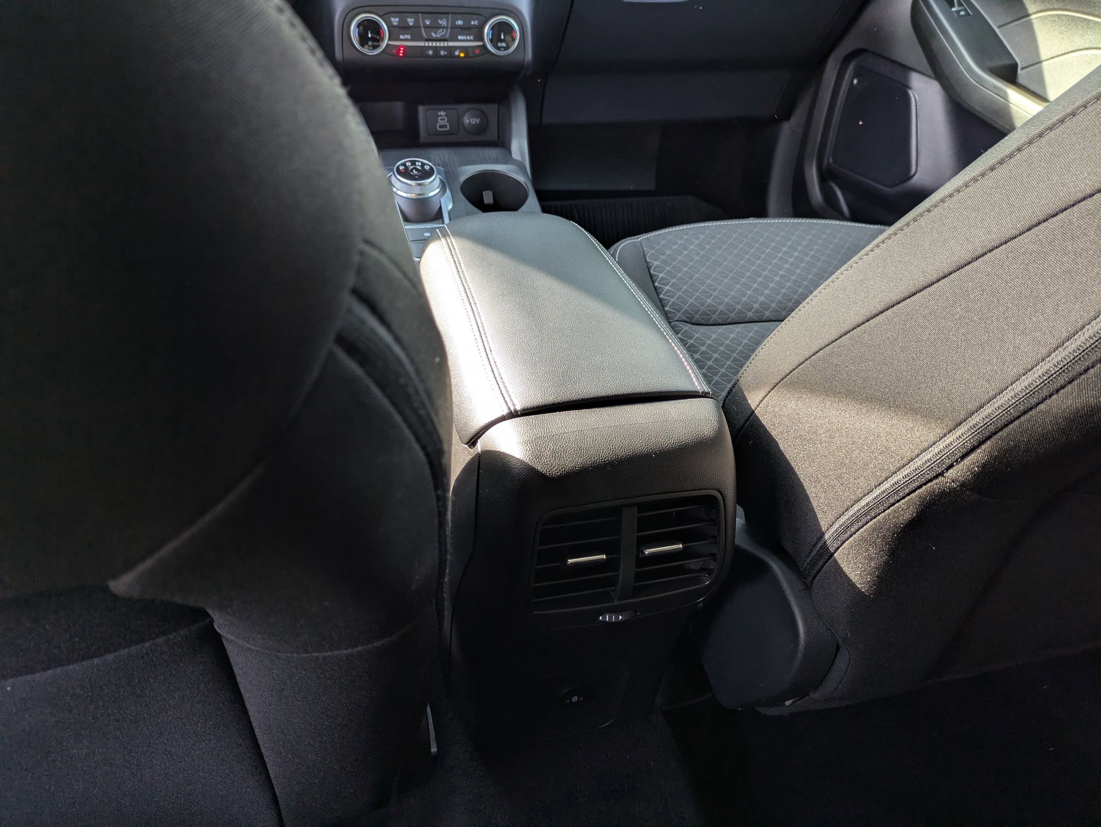 Certified 2024 Ford Escape Active w/ Cold Weather Package image 31