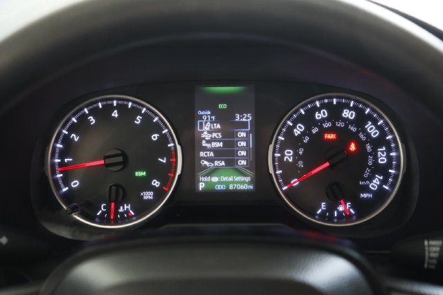 Used 2021 Toyota RAV4 XLE FWD image 16