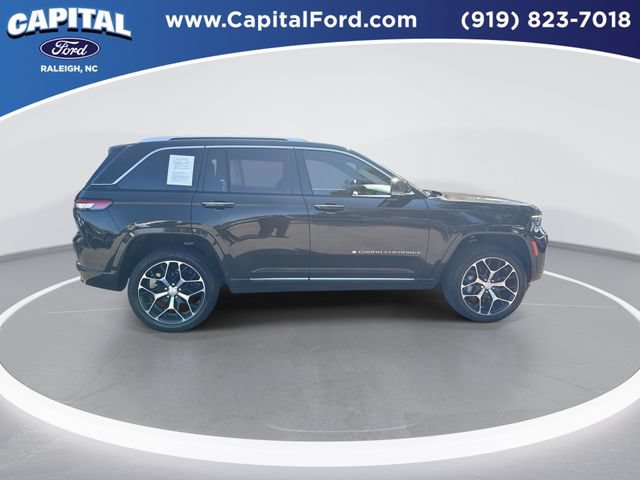 Used 2023 Jeep Grand Cherokee Summit AWD/4WD image 9