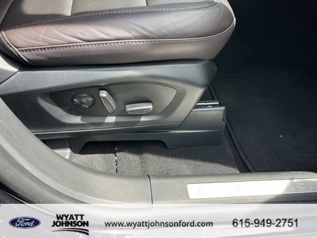 Certified 2025 Ford Explorer Platinum w/ LUX Leather Package image 26