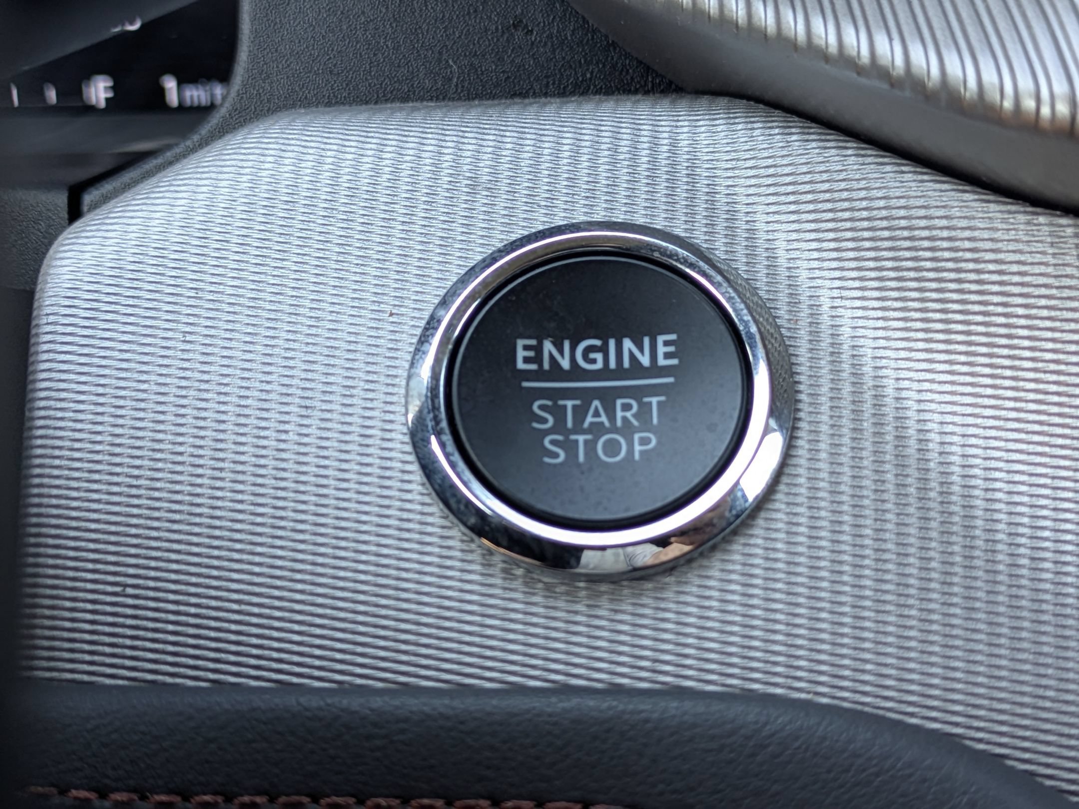 Certified 2025 Ford Explorer Active AWD/4WD image 23