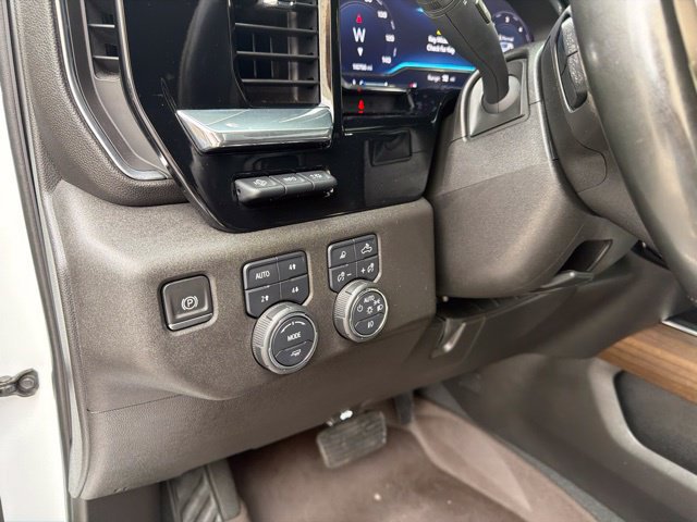 Used 2024 Chevrolet Silverado 3500 High Country w/ Technology Package AWD/4WD image 25