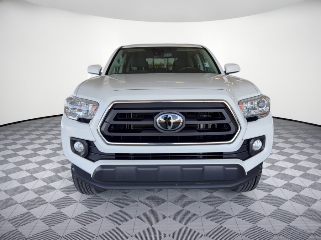 Used 2022 Toyota Tacoma SR5 AWD/4WD image 6