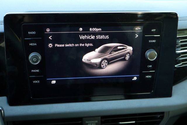 Used 2025 Volkswagen Jetta SE image 28