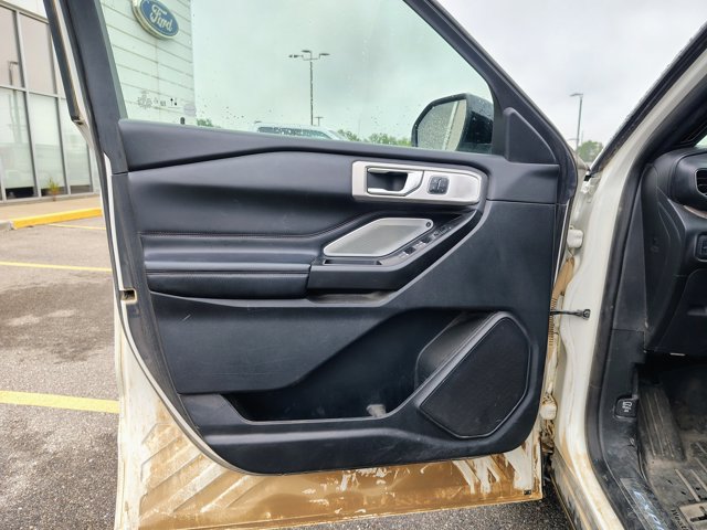 Certified 2020 Ford Explorer Platinum w/ Premium Technology Package AWD/4WD image 10